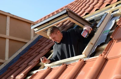 Pose de fenêtres de toit Velux à Baissey